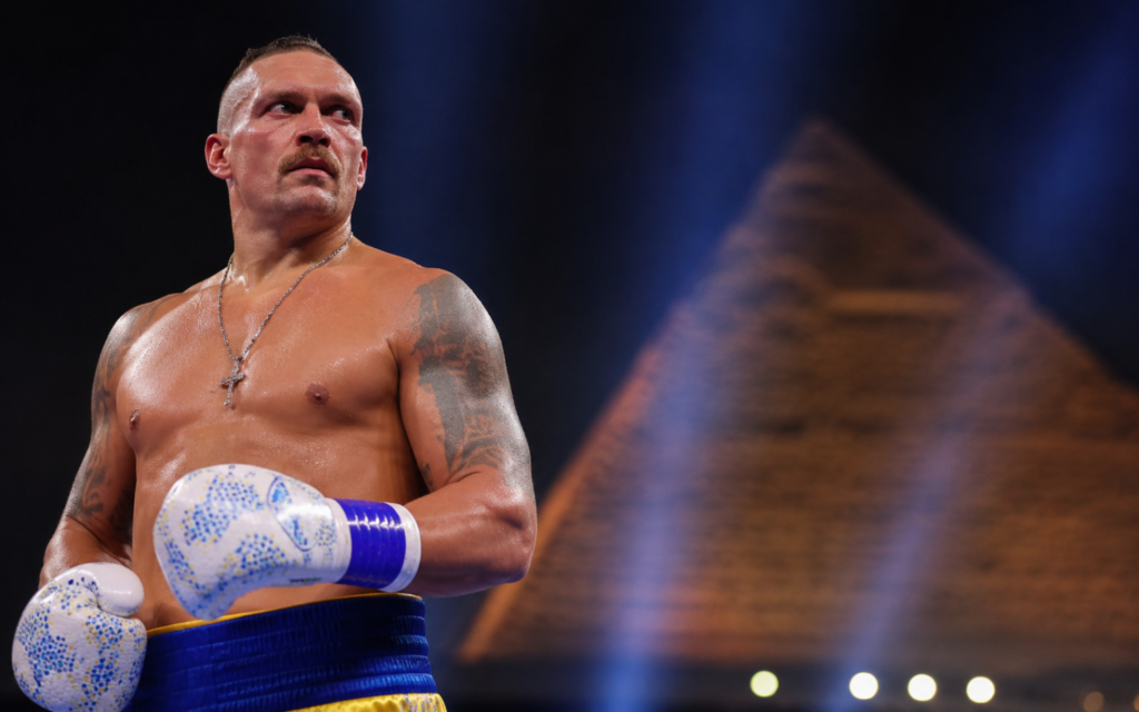 Usyk Survives Major Scare to Defeat Verhoeven in Controversial Finish