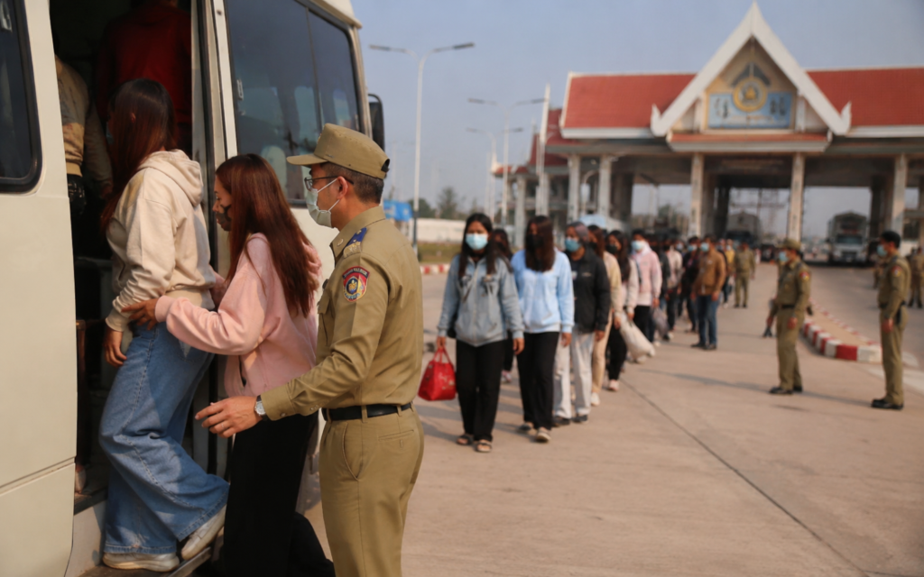 Laos Returns 41 Thai Nationals Accused of Running Illegal Gambling Sites