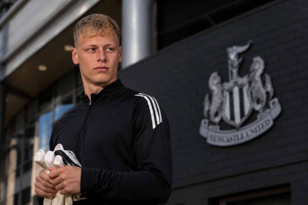 Newcastle Secure £25.7m Deal for Braga Goalkeeper Lukas Hornicek