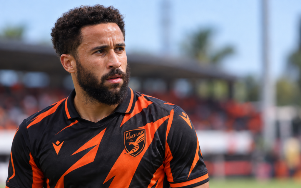 Andros Townsend, PT Prachuap, football, sport